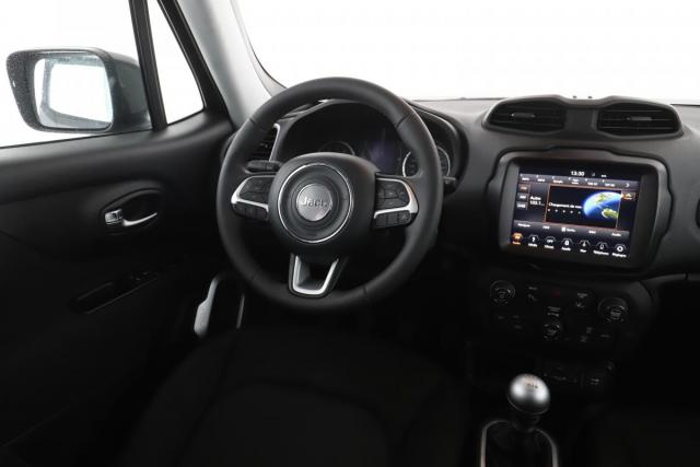 Jeep Renegade image 9