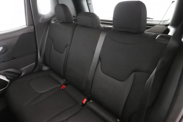 Jeep Renegade image 8