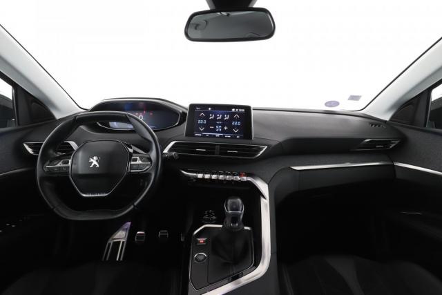 Peugeot 3008 image 8