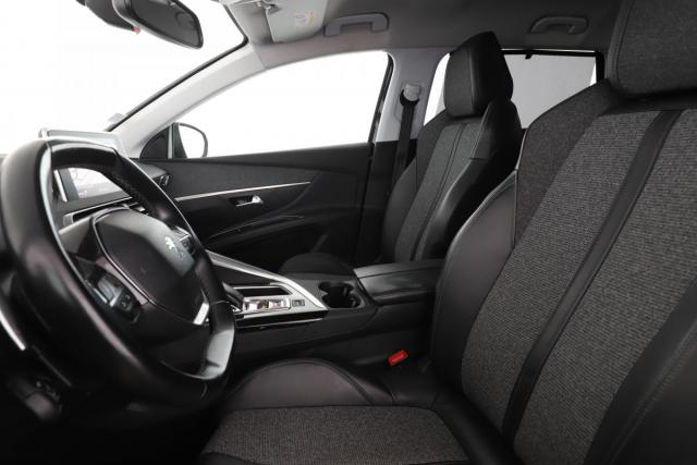 Peugeot 5008 image 2