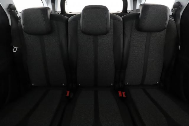 Peugeot 5008 image 9