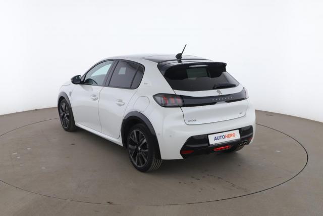 Peugeot 208 image 6