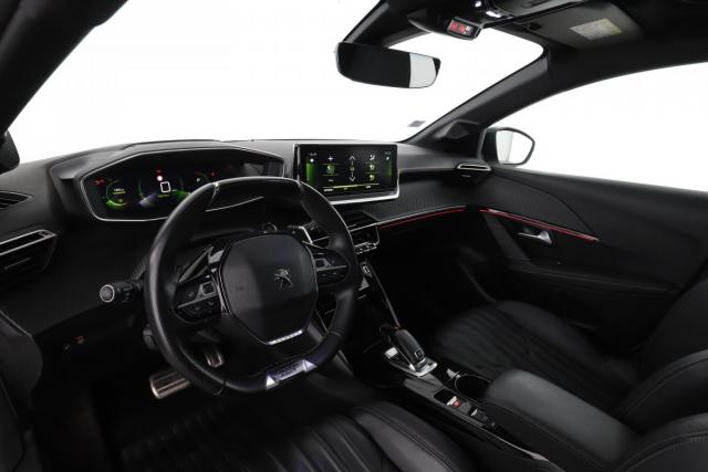 Peugeot 208 image 9