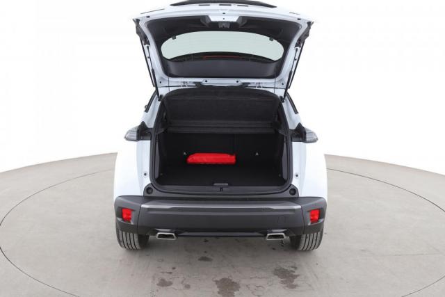 Peugeot 2008 image 3