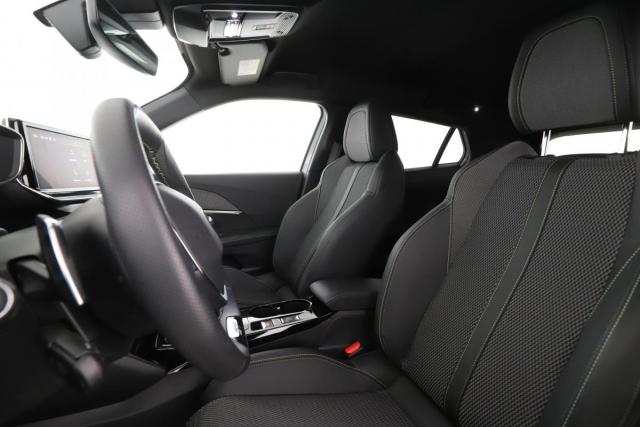 Peugeot 2008 image 1