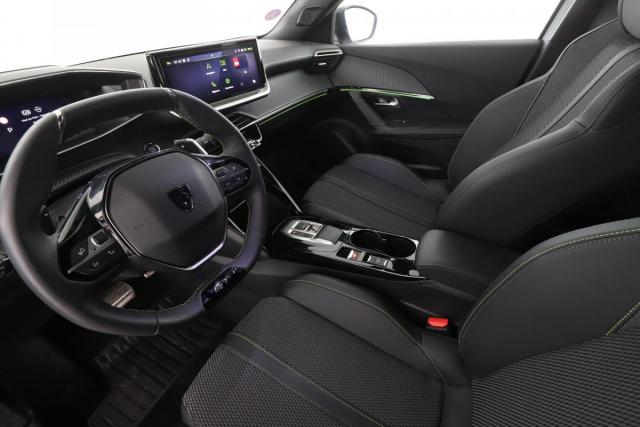 Peugeot 2008 image 4