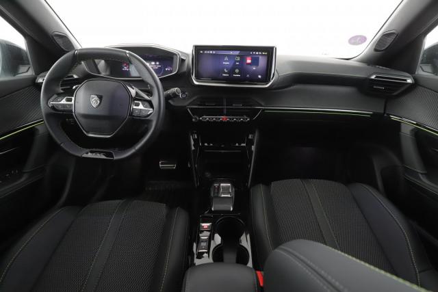 Peugeot 2008 image 6
