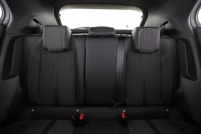 Peugeot 2008 image 7