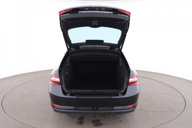 Skoda Superb image 9