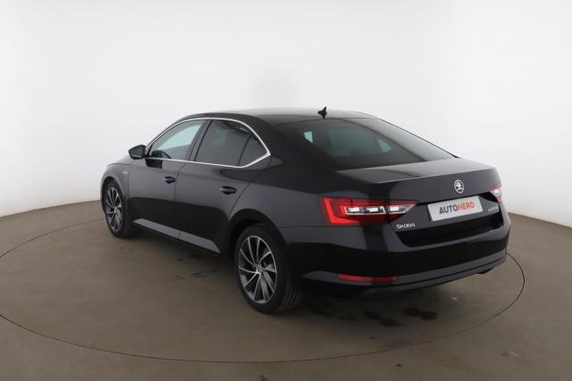 Skoda Superb image 8