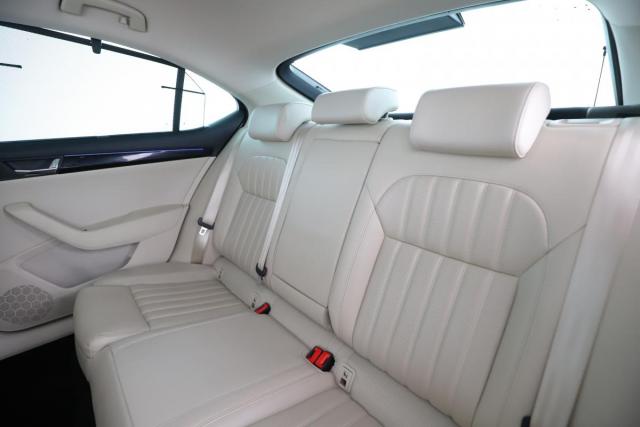 Skoda Superb image 2