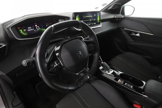 Peugeot 208 image 5