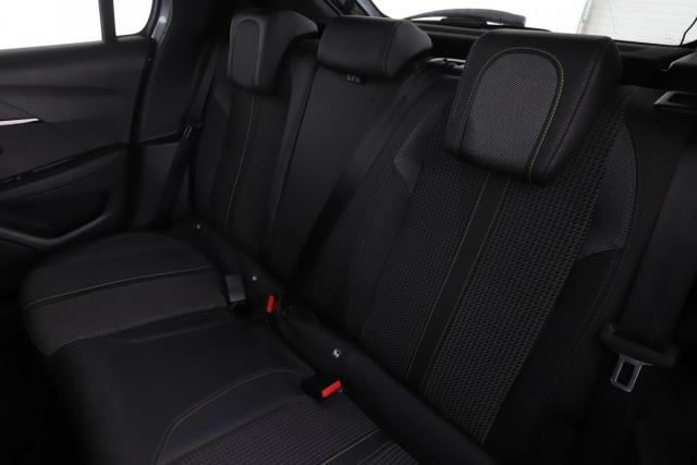 Peugeot 208 image 3