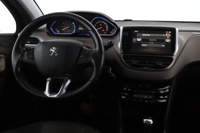 Peugeot 2008 image 6