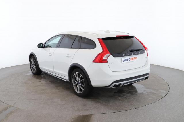 Volvo V60 Cross Country image 9
