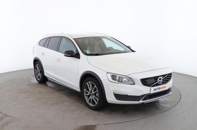 Volvo V60 Cross Country image 5