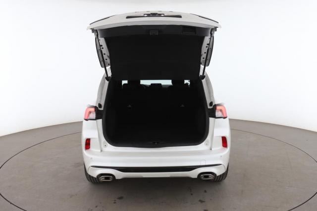 Ford Kuga image 1