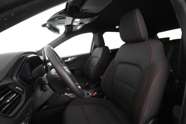 Ford Kuga image 3