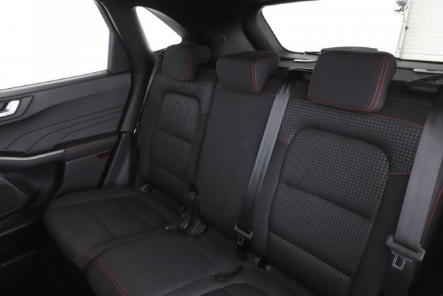 Ford Kuga image 2