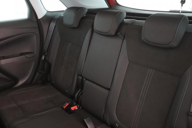 Opel Crossland image 2