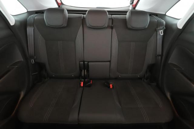 Opel Crossland image 1