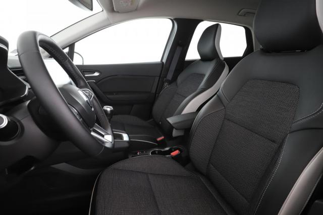 Renault Captur image 8