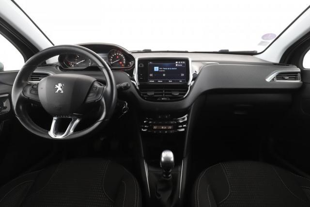 Peugeot 208 image 6