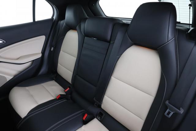 Mercedes Benz Gla image 6