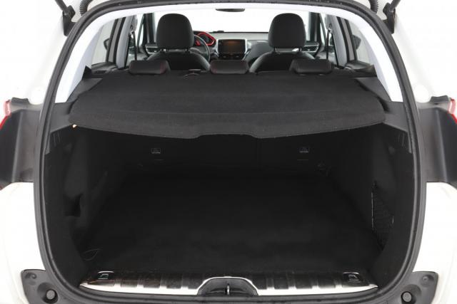 Peugeot 2008 image 3