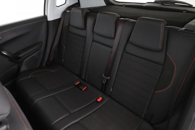 Peugeot 2008 image 6