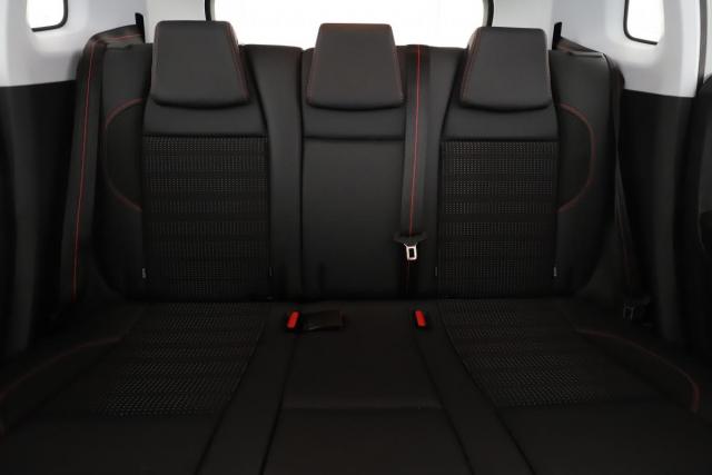 Peugeot 2008 image 9