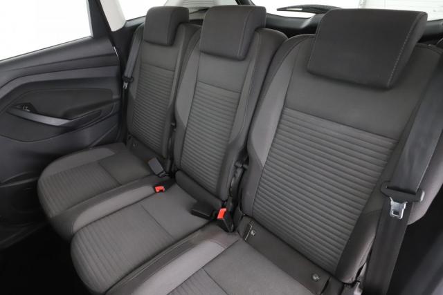 Ford C-Max image 9