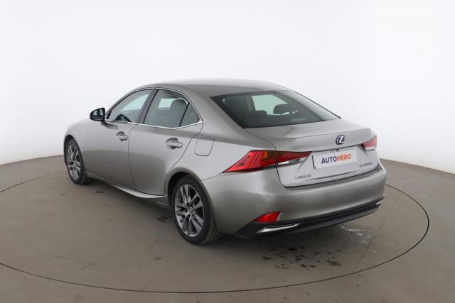 Lexus Is image 1