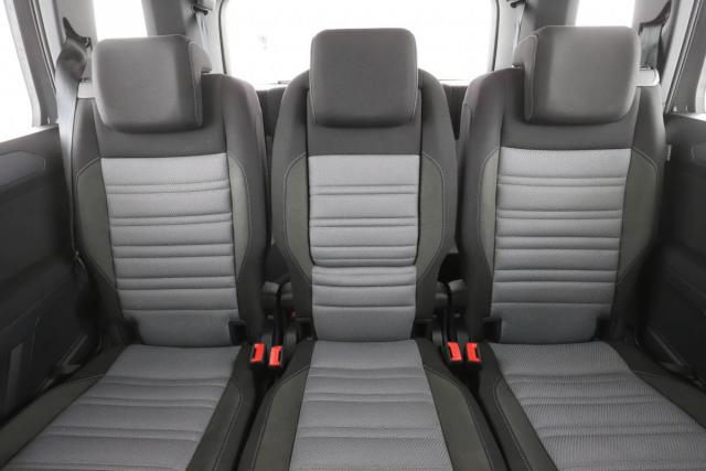 Volkswagen Touran image 9