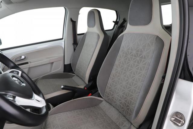 Volkswagen Up! image 3