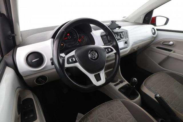 Volkswagen Up! image 8