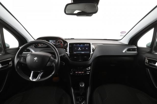 Peugeot 208 image 7