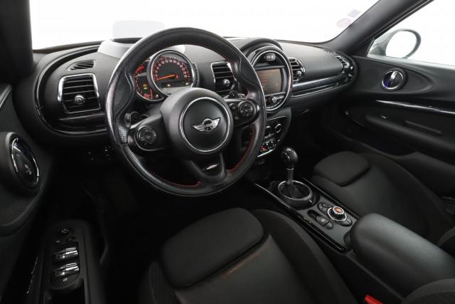 Mini Clubman image 2