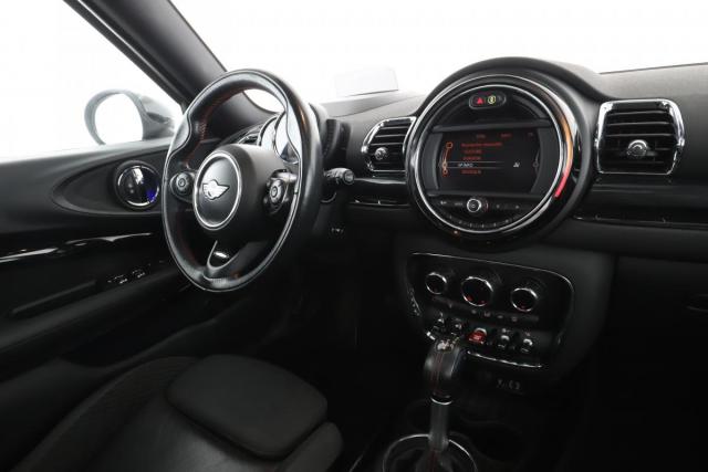 Mini Clubman image 8