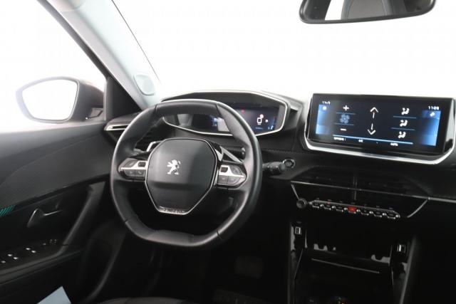 Peugeot 2008 image 2