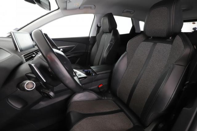 Peugeot 3008 image 1