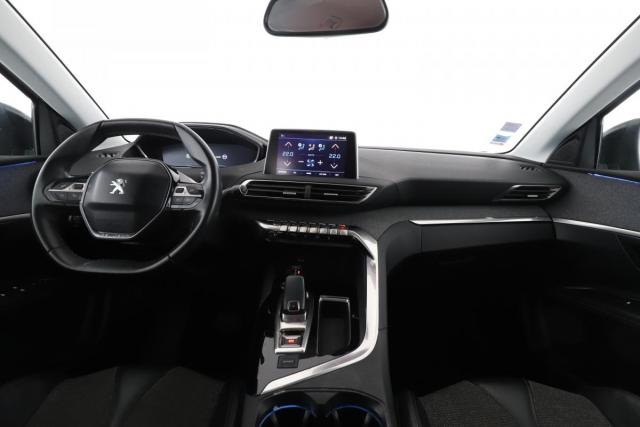 Peugeot 3008 image 2
