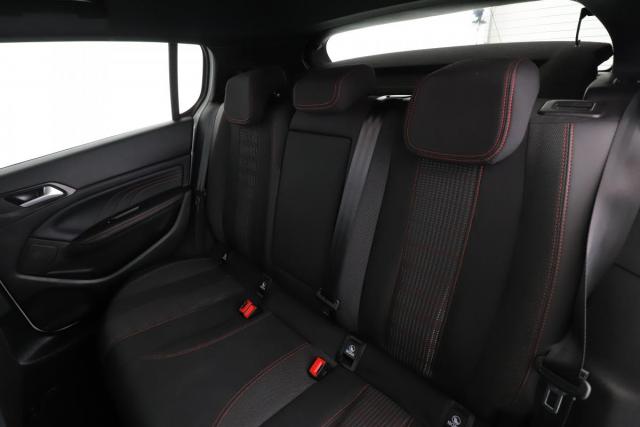 Peugeot 308 image 6