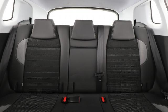 Peugeot 2008 image 4