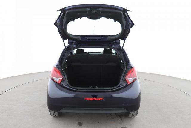 Peugeot 208 image 6