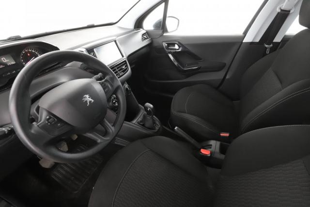 Peugeot 208 image 4