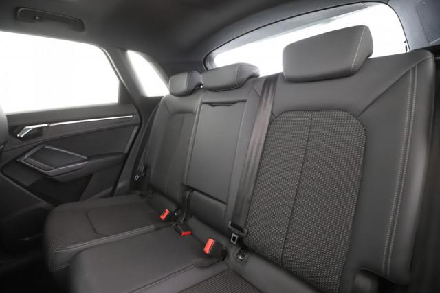 Audi Q3 image 8