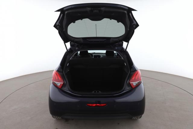 Peugeot 208 image 1