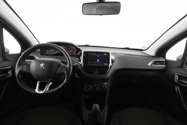 Peugeot 208 image 7