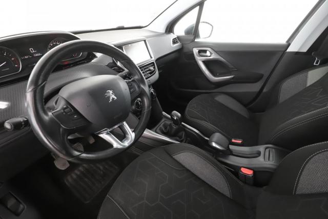 Peugeot 2008 image 6